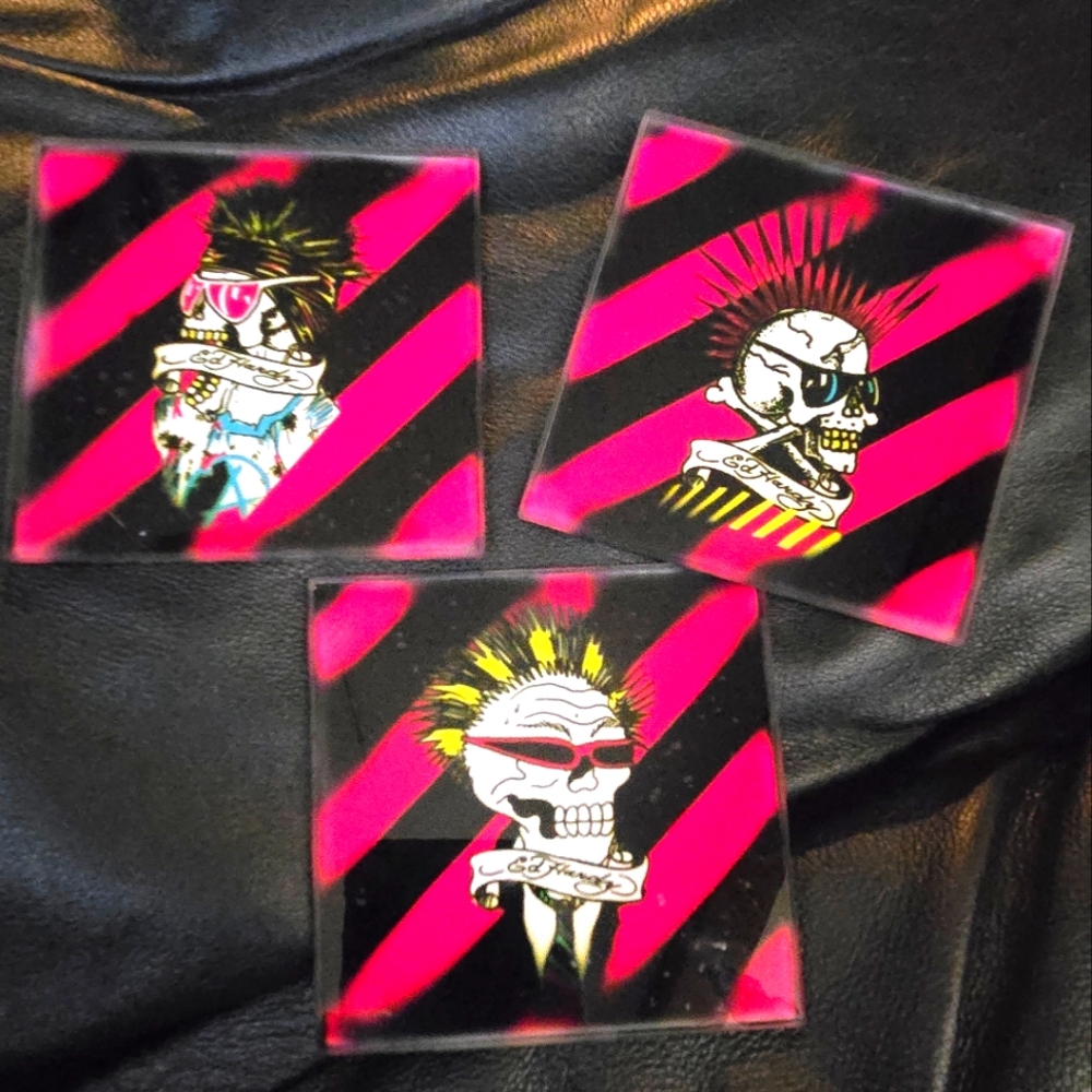 Ed Hardy Glass Skull Coasters - Pink and Black - Picture 4 of 9